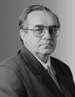 Carlos Médicis Morel